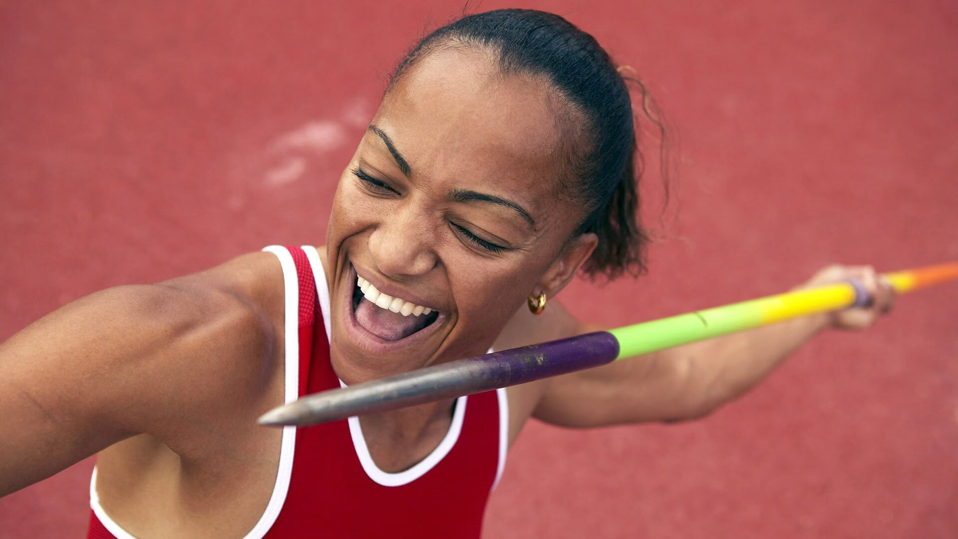 封锁雄鹿，霍勒迪如何成为深圳队的关键先生